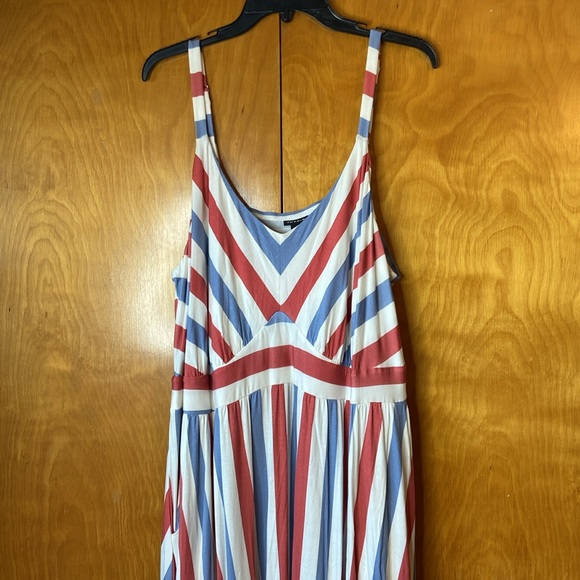 TORRID Super Soft Red And Blue Stripe Tired Maxi Dress. Size 5 (5x) - Picture 4 of 14